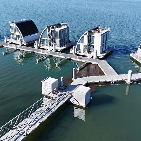 Schwimmendes Ferienhaus Sky Elsterheide Luaran gambar