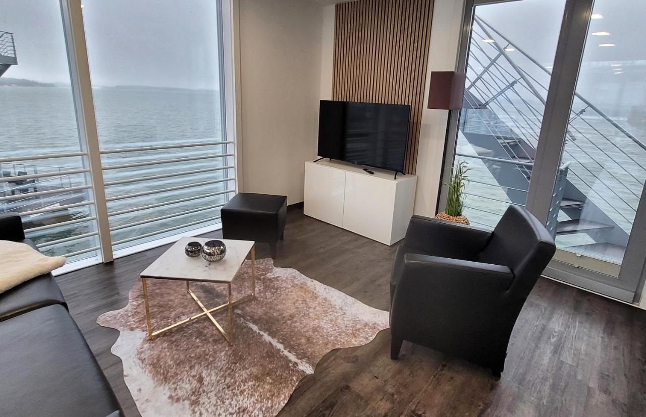 Schwimmendes Ferienhaus Sky Elsterheide Luaran gambar