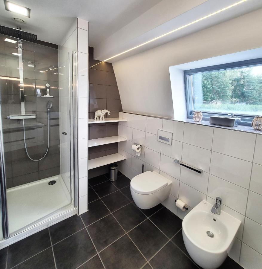 Schwimmendes Ferienhaus Sky Elsterheide Luaran gambar
